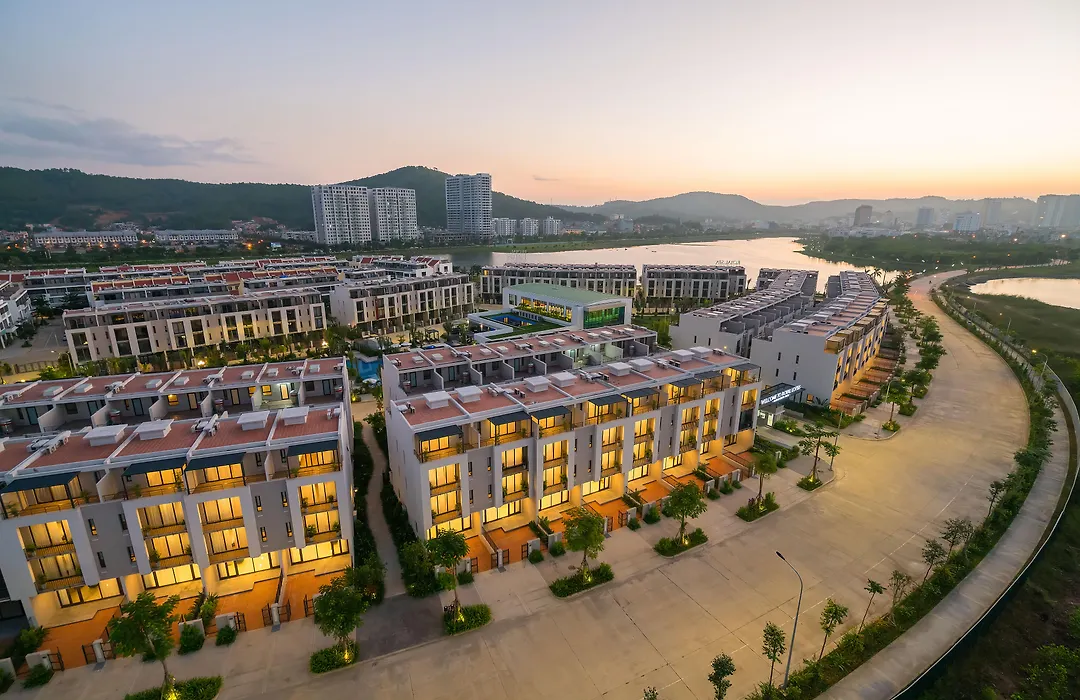 Royal Lotus Ha Long Resort & Villas-1